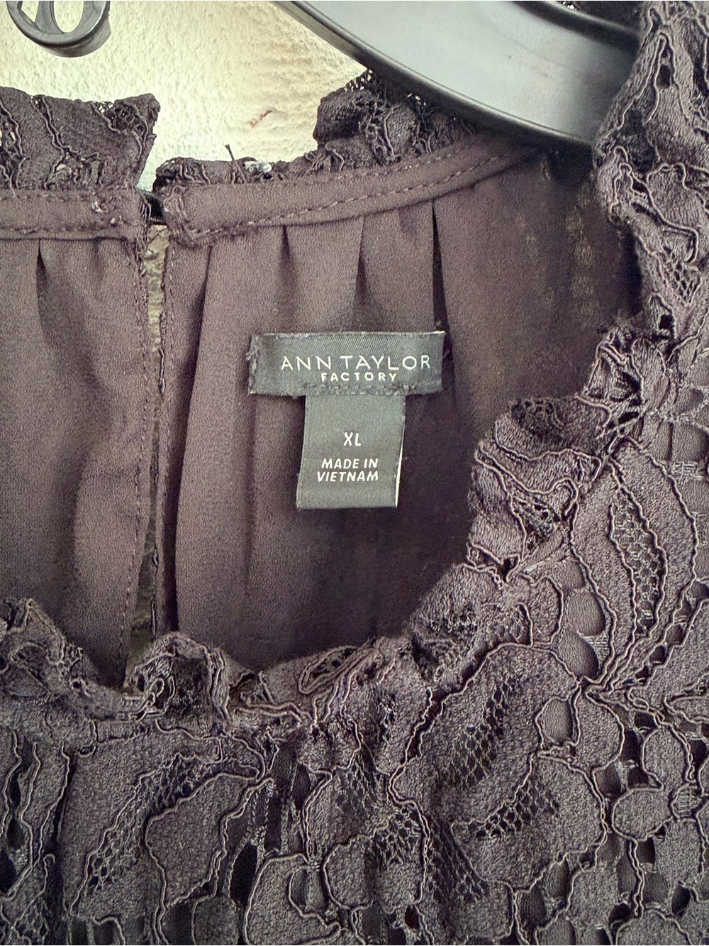 Ann Taylor Factory Black Floral Lace Overlay Blouse Sheer Sleeves XL Elegant Top - Picture 2 of 9